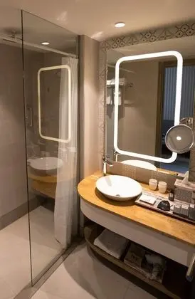 Luxury Oda, 1 En Büyük (King) Boy Yatak