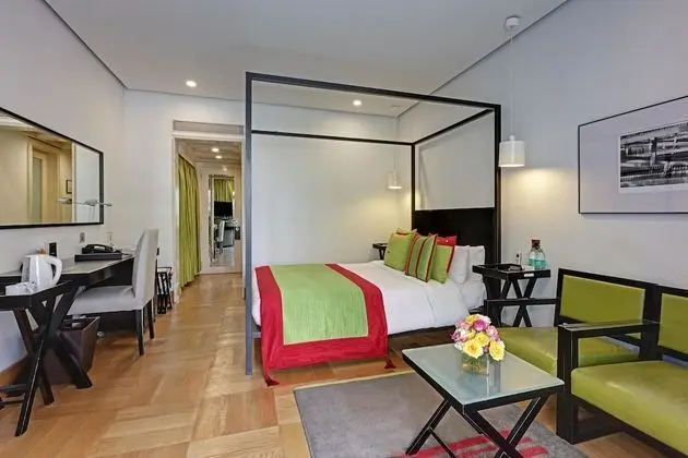 Deluxe Oda, Sigara İçilmez, Şehir Manzaralı