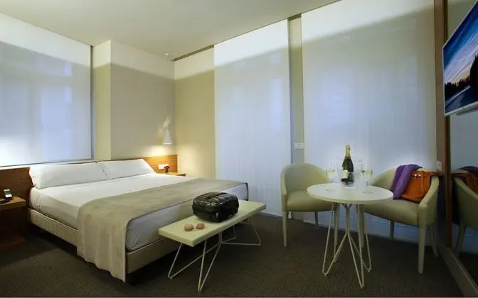 Deluxe Tek Büyük Yataklı Oda
