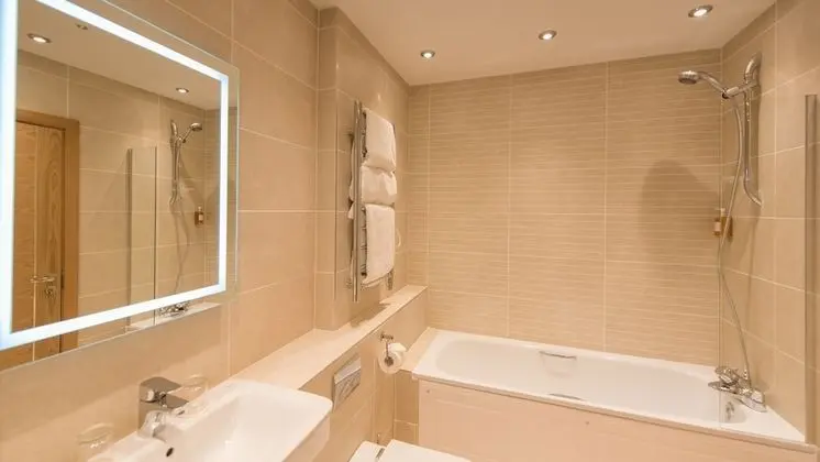 Deluxe Tek Büyük veya İki Ayrı Yataklı Oda, 1 Yatak Odası, Buzdolabı