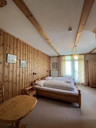 İki Ayrı Yataklı Oda, Dağ Manzaralı