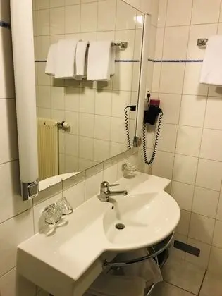 Economy Tek Büyük Yataklı Oda