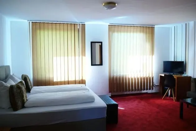 Tek Büyük Yataklı Oda