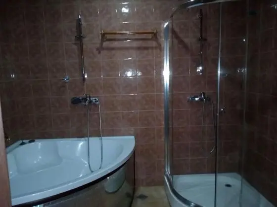 Basic Tek Büyük veya İki Ayrı Yataklı Oda