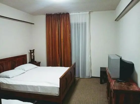 Üç Kişilik Oda