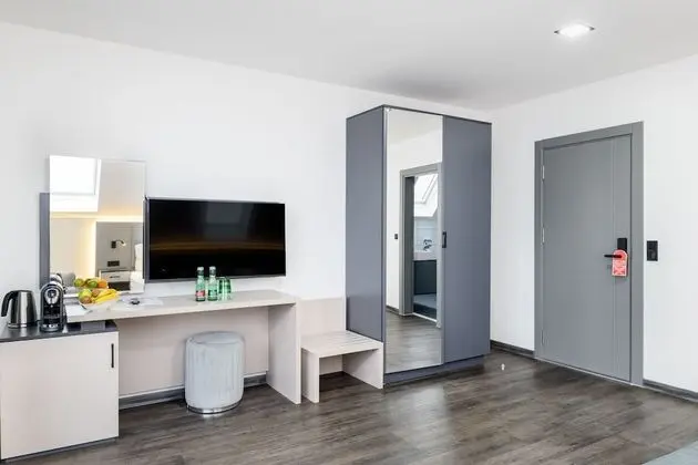 Comfort Tek Büyük Yataklı Oda