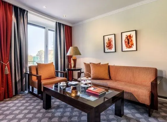 Hommage Signature Suite