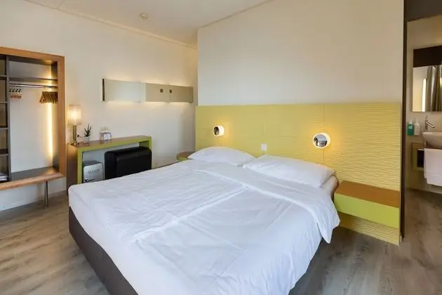 Small Comfort Lake View Room