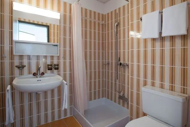 Small Simple Lake View Room