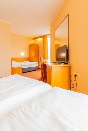 Classic Double Room with Extra Bed