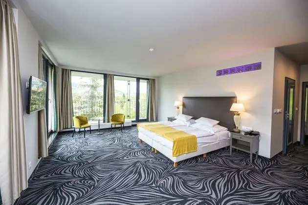 Deluxe Tek Büyük Yataklı Oda, 1 Yatak Odası, Teras, Nehir Manzaralı