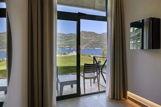 Superior Tek Büyük Yataklı Oda, Göl Manzaralı