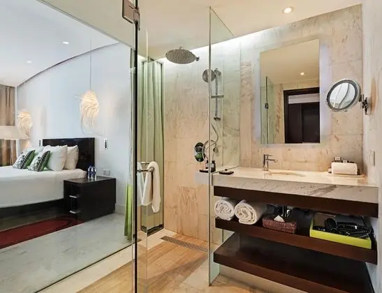 Luxury Oda