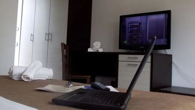 Superior Tek Büyük Yataklı Oda, Sigara İçilebilir, Bahçe Manzaralı