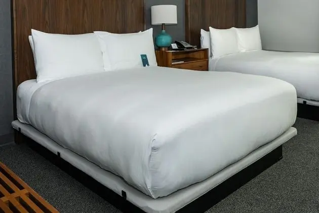 Double Room, 2 Queen Beds (No Pets)