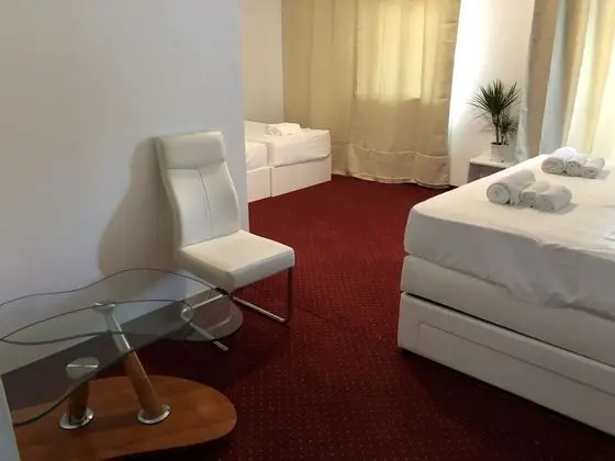 Üç Kişilik Oda, Balkon, Deniz Manzaralı