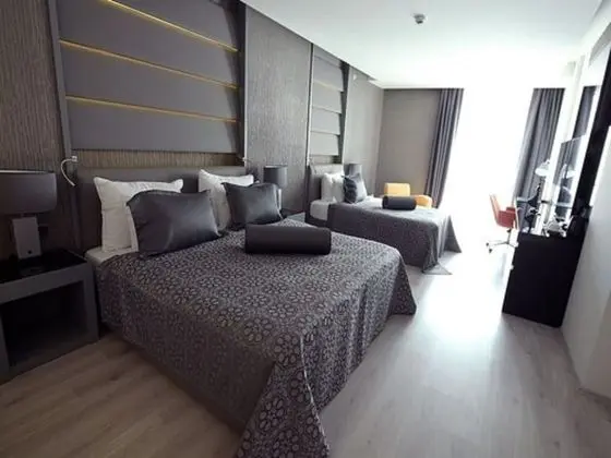 Deluxe Room Twin