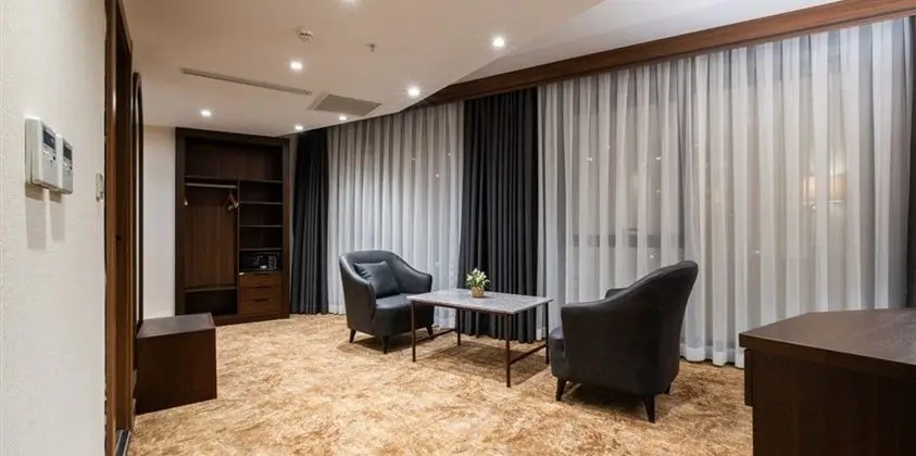Corner Suit - İadesiz Sadece Oda