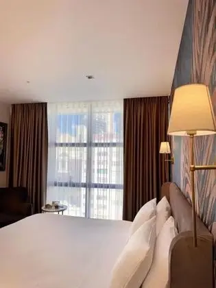 Deluxe French Oda Sehir Manzarali