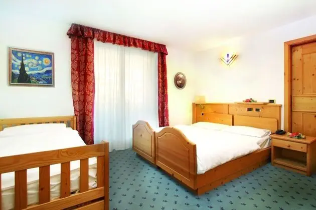 Classic Üç Kişilik Oda