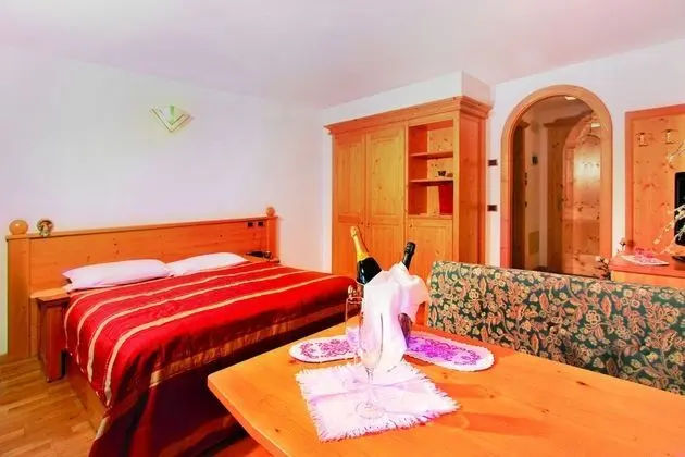 Classic Üç Kişilik Oda