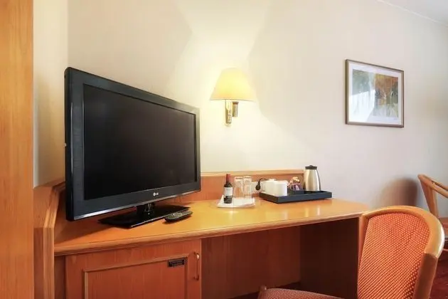 Family Oda, 1 En Büyük (King) Boy Yatak ve Çekyat, Sigara İçilmez, Park Manzaralı