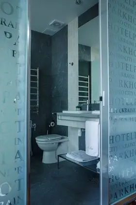 Business Tek Büyük Yataklı Oda