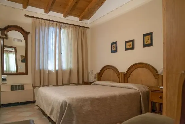 Traditional Tek Büyük veya İki Ayrı Yataklı Oda, Özel Banyo