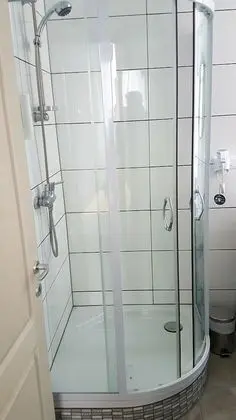 Basic Tek Büyük Yataklı Oda