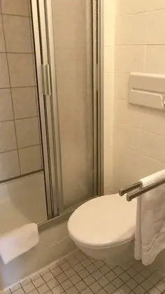 Basic Tek Büyük Yataklı Oda