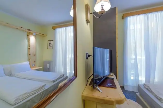 Standard Tek Büyük veya İki Ayrı Yataklı Oda