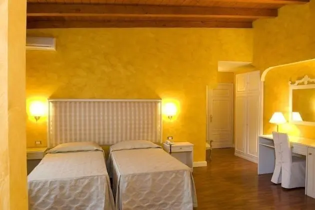 Tek Büyük veya İki Ayrı Yataklı Oda