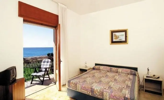 Tek Büyük Yataklı Oda, Dağ Manzaralı