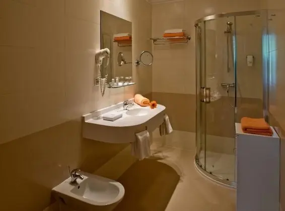 Standard Tek Büyük veya İki Ayrı Yataklı Oda
