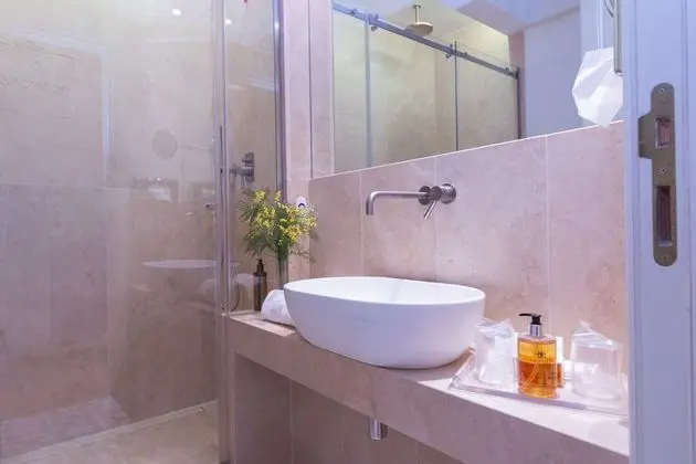 Deluxe Tek Büyük veya İki Ayrı Yataklı Oda