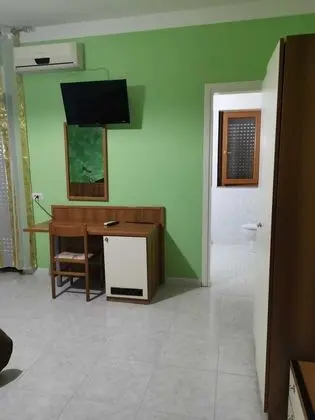 Üç Kişilik Oda