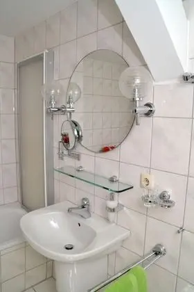 Tek Kişilik Oda, 1 Tek Kişilik Yatak
