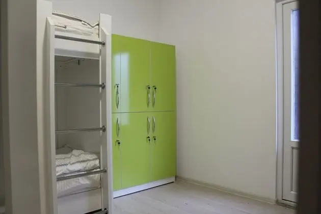 Basic Ortak Ranzalı Oda, Sadece erkekler için