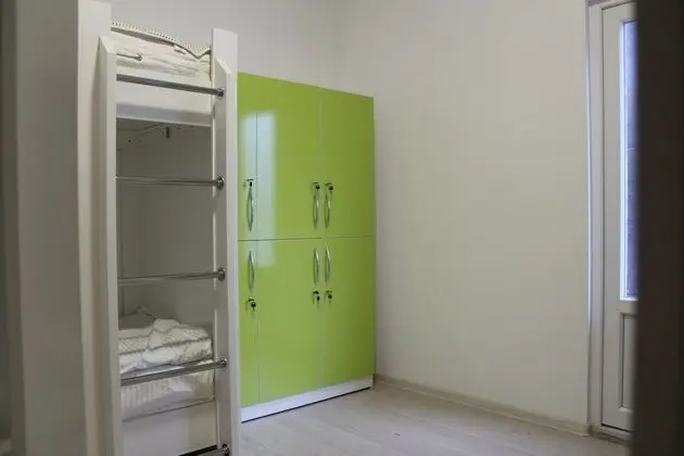 Ortak Ranzalı Oda, Sadece erkekler için