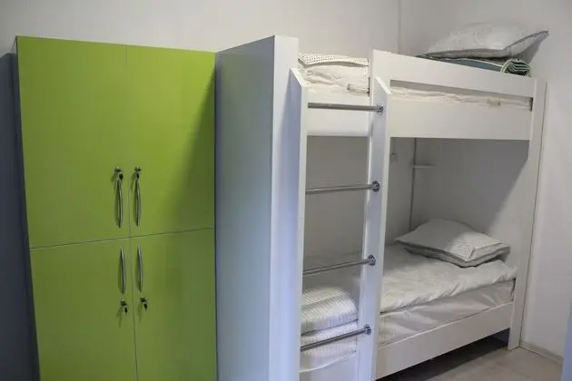 Ortak Ranzalı Oda, Sadece kadınlar için