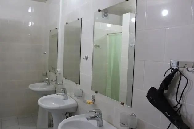 Ortak Ranzalı Oda, Sadece kadınlar için