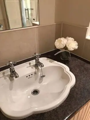 İki Ayrı Yataklı Oda, Özel Banyo