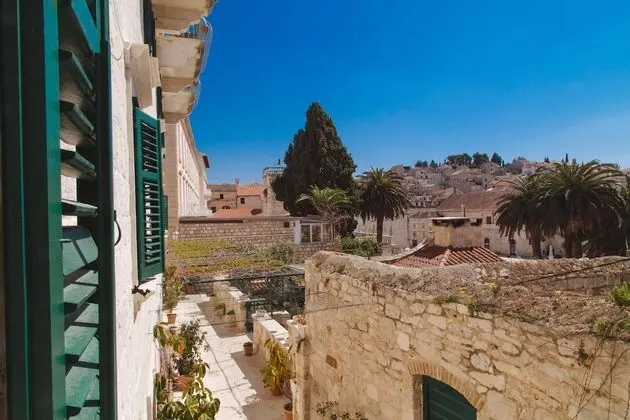Tek Büyük Yataklı Oda, Şehir Manzaralı