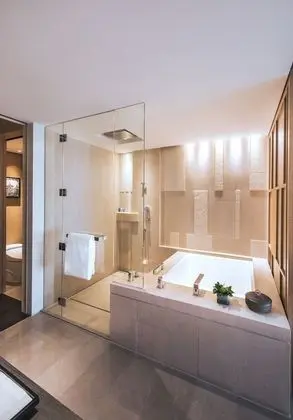 Deluxe Oda, 1 En Büyük (King) Boy Yatak (CBD Tower View)