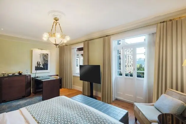 Diplomatic Suite