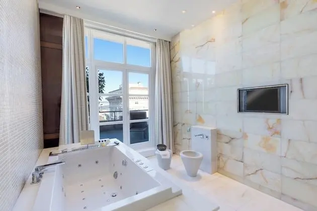 Presidential Suite