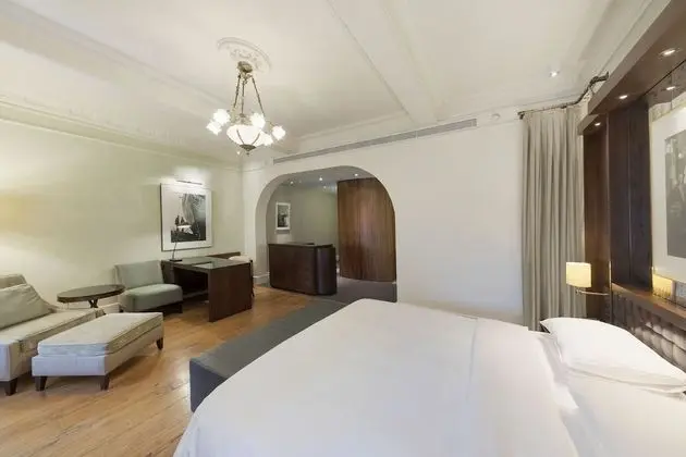 In-room business center