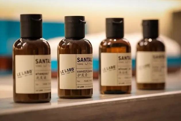 Süit, Göl Manzaralı (Park)