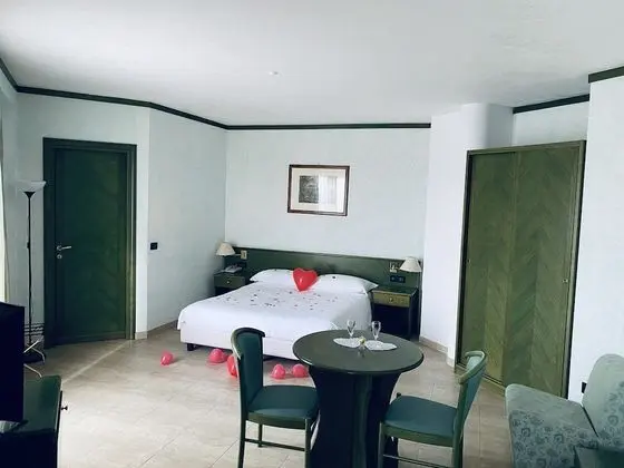 Tek Büyük Yataklı Oda