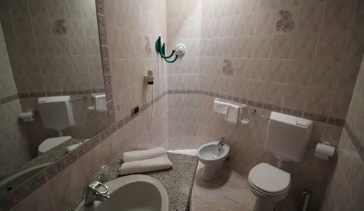 Tek Büyük veya İki Ayrı Yataklı Oda, Balkon
